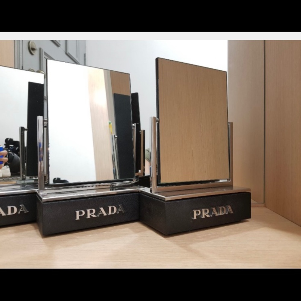 ❤️ Prada Black & Silver Mirror